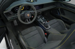 
										2026 Porsche 911 GTS Targa Limited full									
