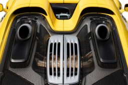 
										2015 Porsche 918 Spyder full									