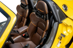 
										2015 Porsche 918 Spyder full									