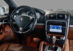 
										2008 Porsche Cayenne Turbo Techart full									