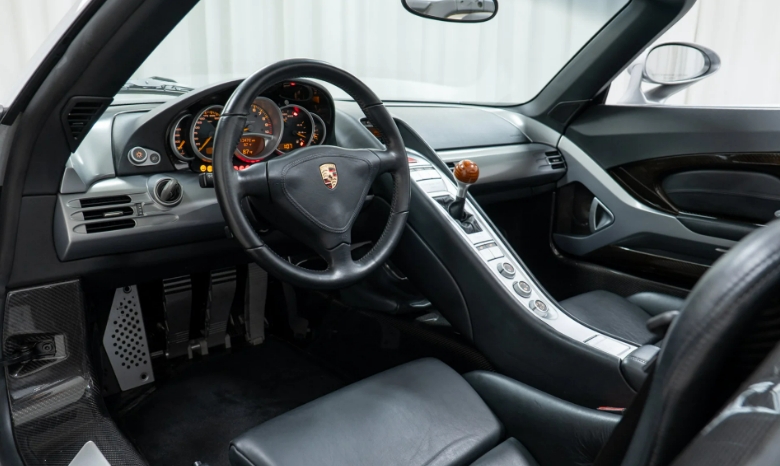 
								2005 Porsche Carrera GT limited full									