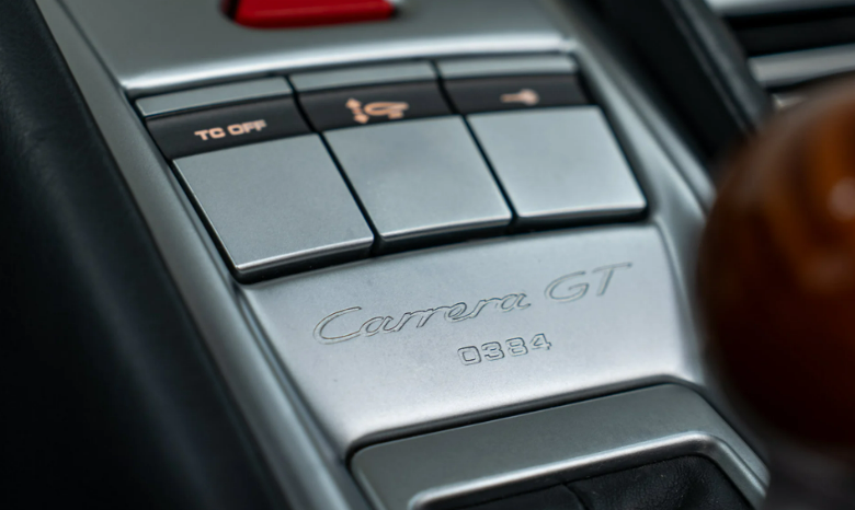 
								2005 Porsche Carrera GT limited full									